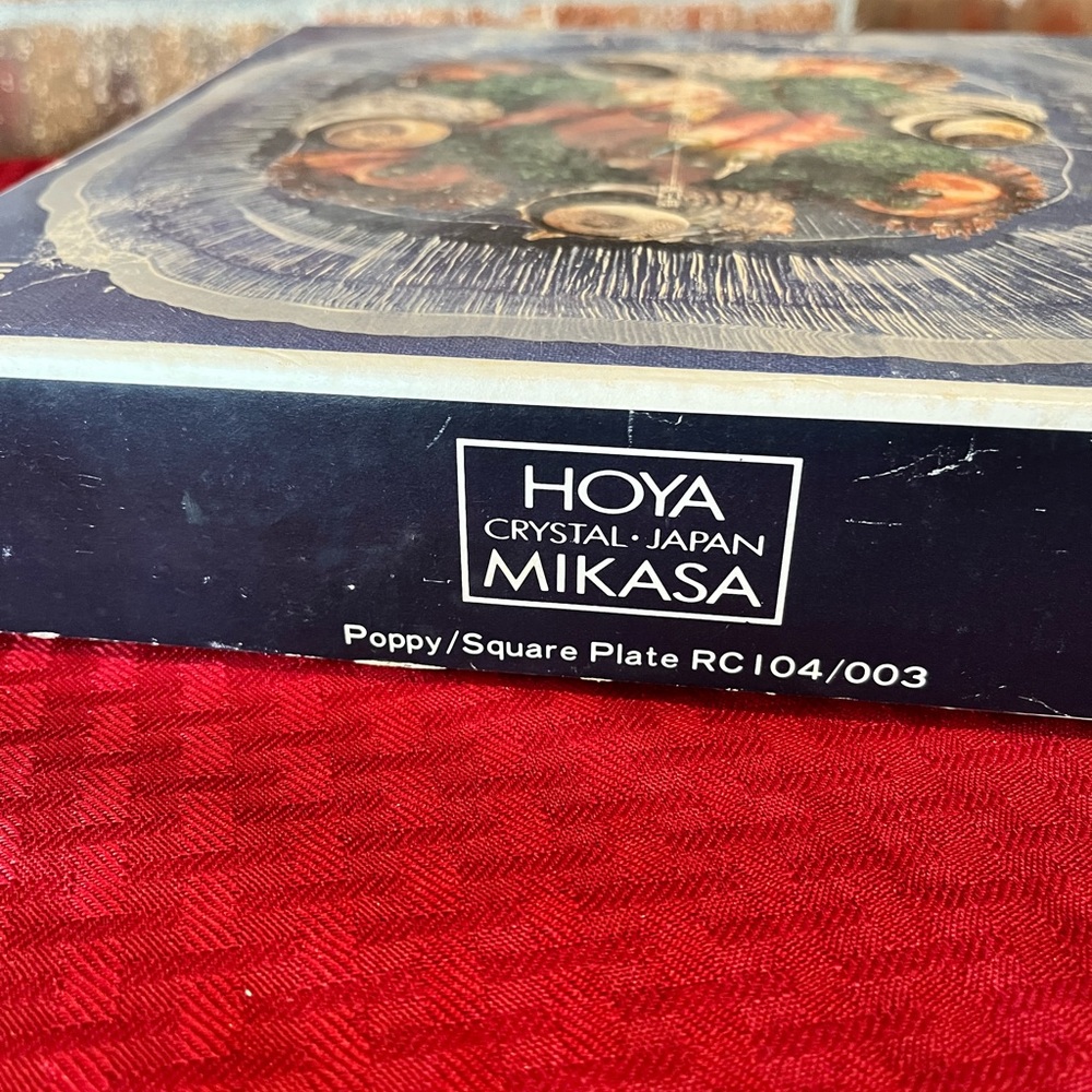Hoya Crystal Mikasa poppy Square Plate W/Box - Picture 3 of 5